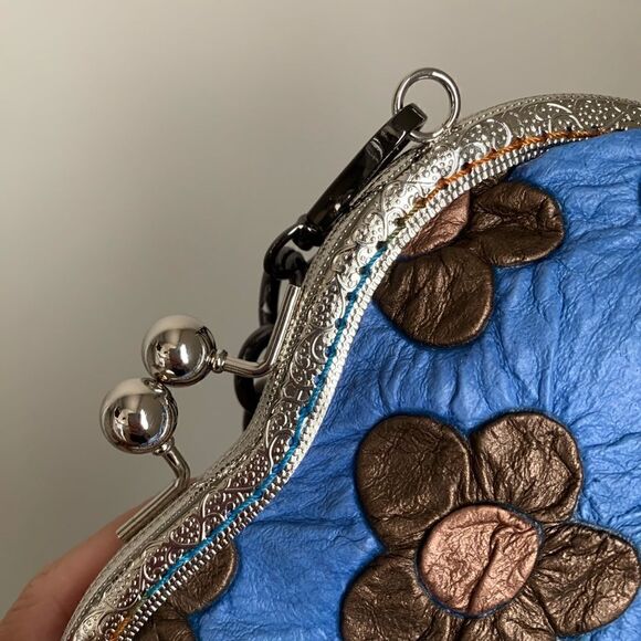 Vintage Embossed Floral Leather Clutch/Wristlet/Crossbody & 2 Chain Styles - Picture 11 of 14